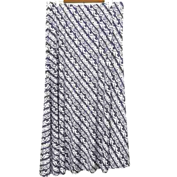 Chico's Maxi Flowy Tribal Blue White Print Skirt - Picture 13 of 13